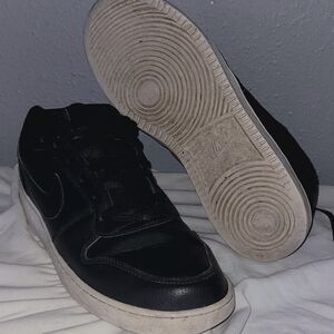 Nike Men's Black and White Sneakers
